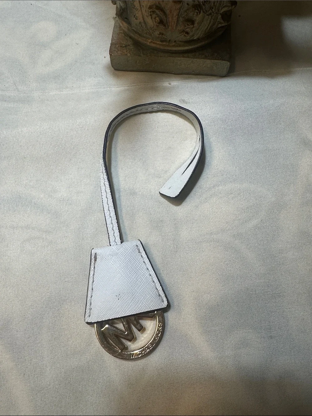 Michael Kors White Leather MK Gold-Tone Keyring Charm